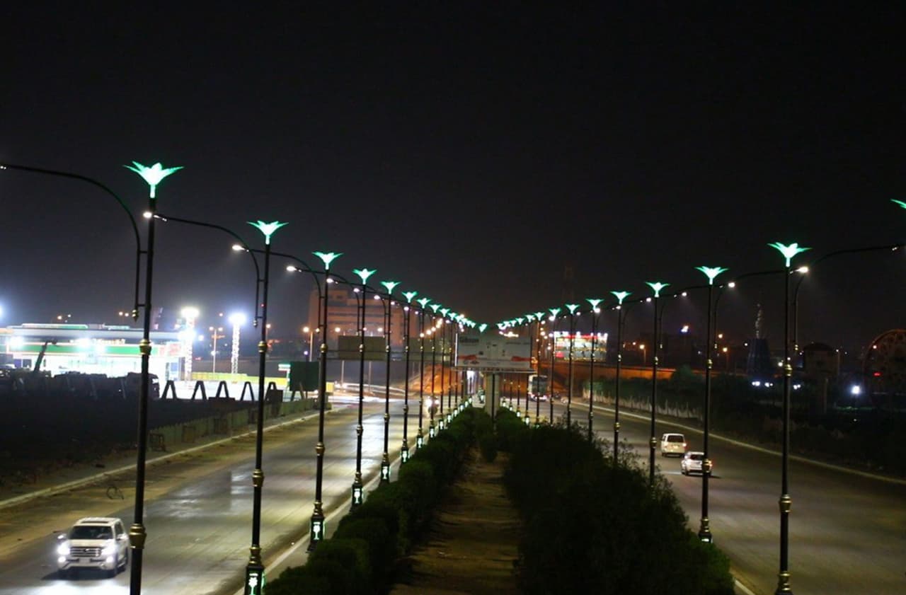 مشروع إنارة طريق البصرة – الزبير
