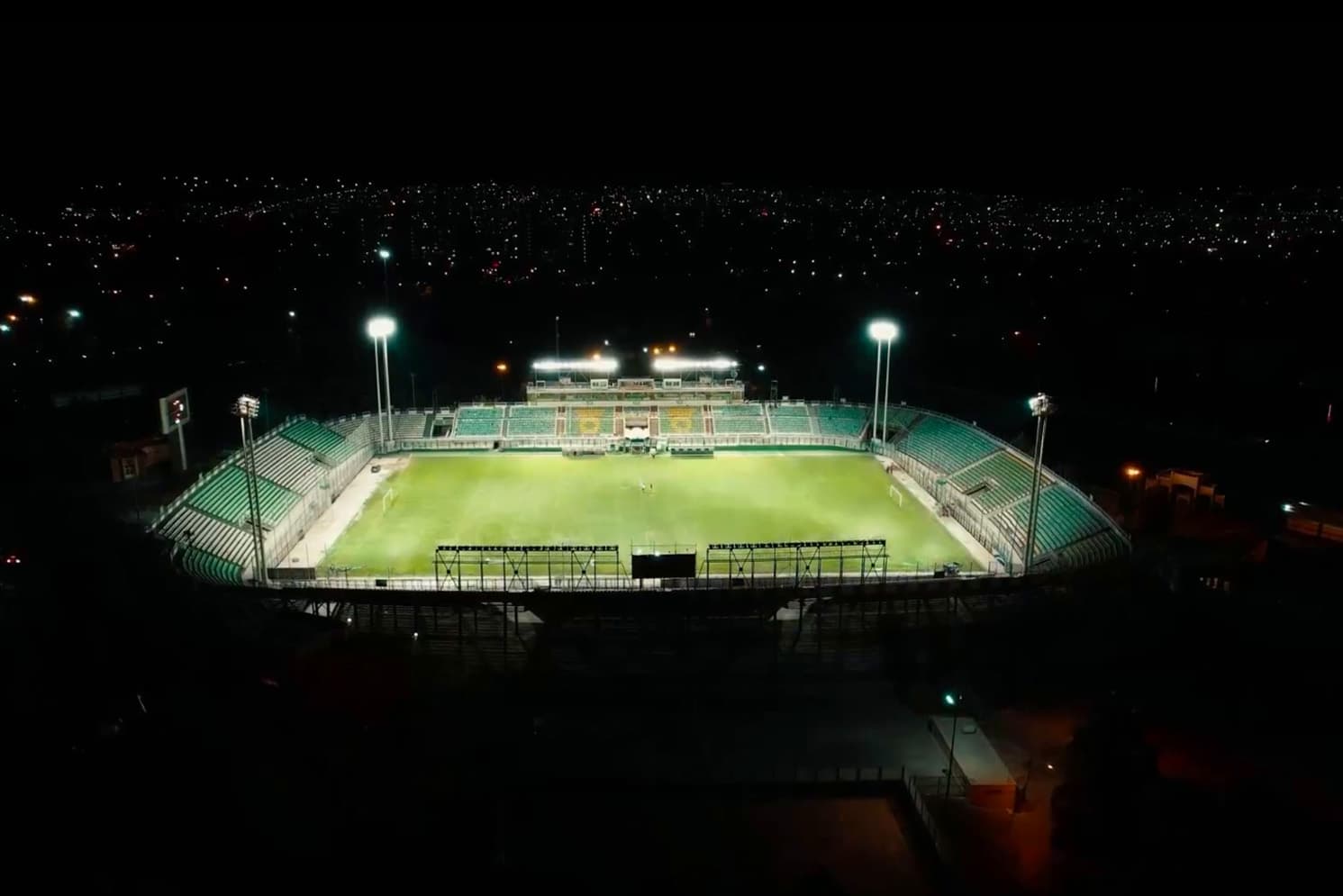 Fuladshahr Stadium Isfahan 1.jpg